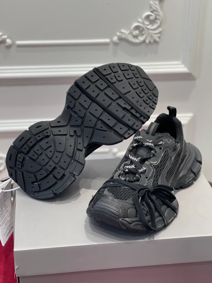 BALENCIAGA MEN'S 3XL SNEAKER - BLA116