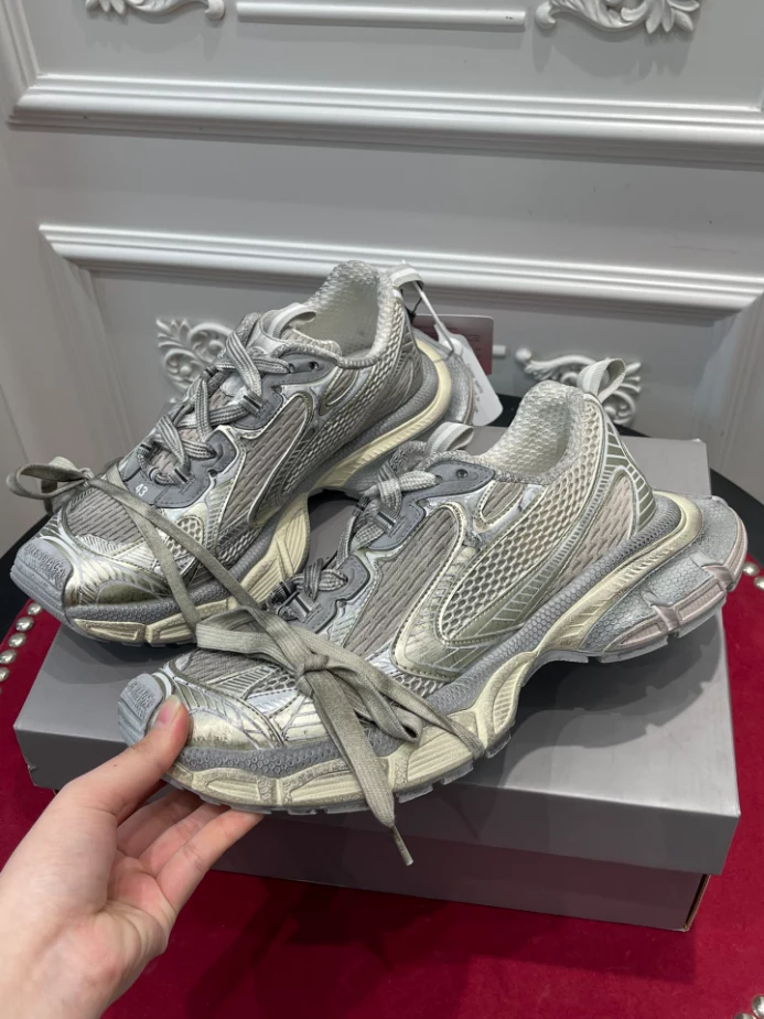 BALENCIAGA MEN'S 3XL SNEAKER - BLA117