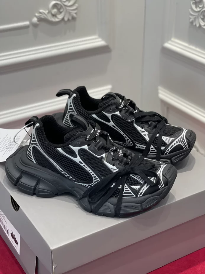 BALENCIAGA MEN'S 3XL SNEAKER - BLA119