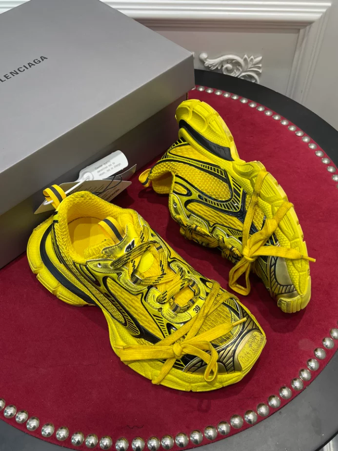 BALENCIAGA MEN'S 3XL SNEAKER - BLA121