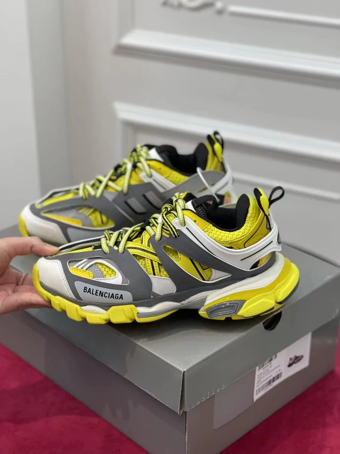 BALENCIAGA TRACK SNEAKER - BLA132