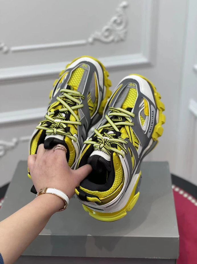 BALENCIAGA TRACK SNEAKER - BLA132