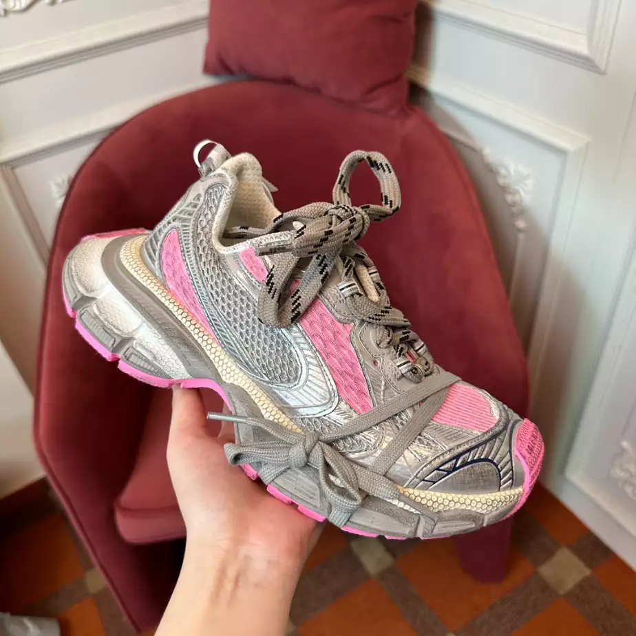 BALENCIAGA WOMEN'S 3XL SNEAKER - BLA102