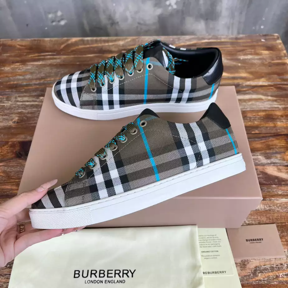 BURBERRY CHECK AND LEATHER SNEAKERS - BBR074