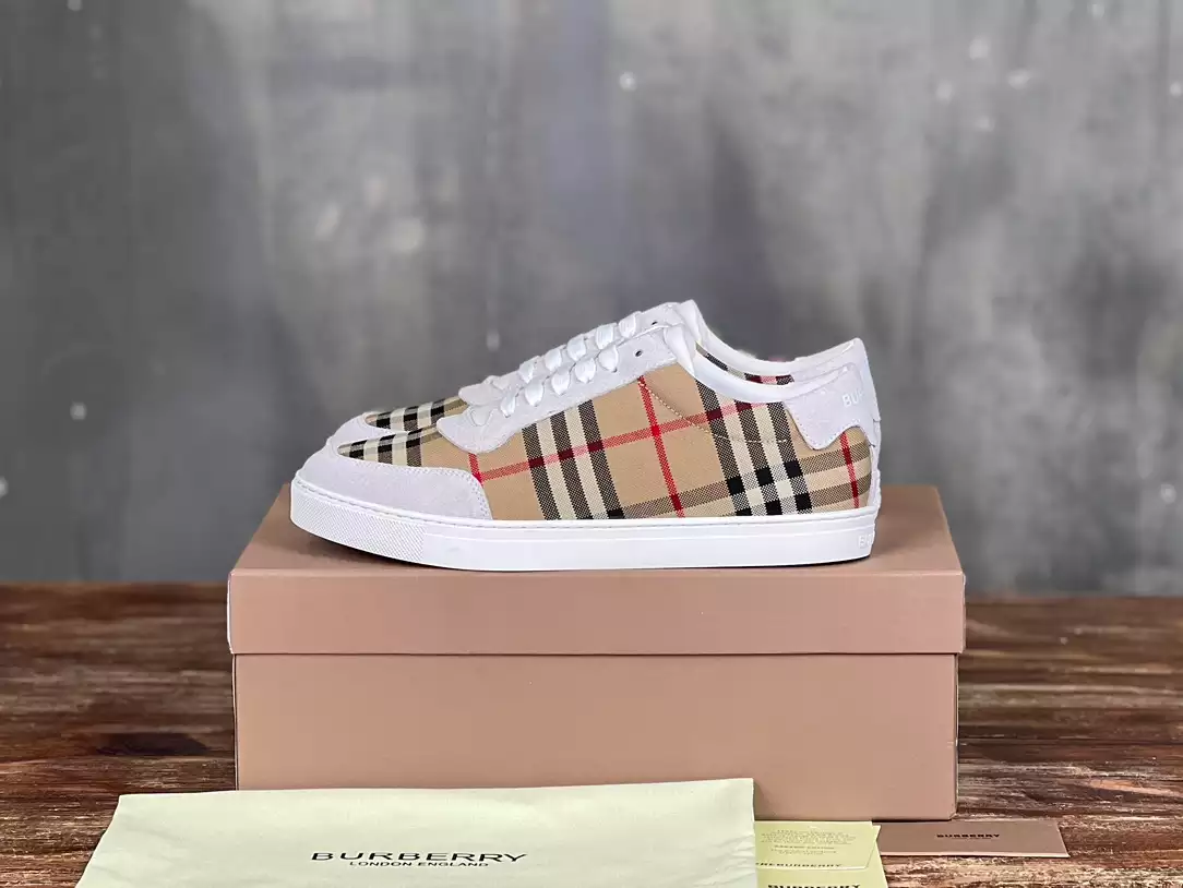 BURBERRY CHECK AND LEATHER SNEAKERS - BBR075
