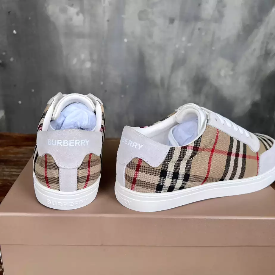 BURBERRY CHECK AND LEATHER SNEAKERS - BBR075