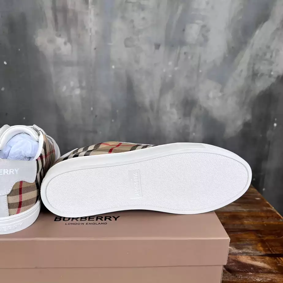 BURBERRY CHECK AND LEATHER SNEAKERS - BBR075