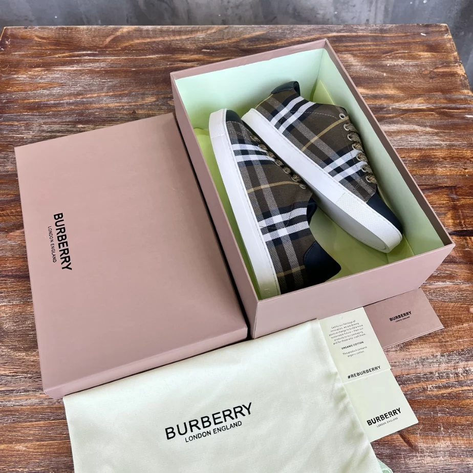 BURBERRY CHECK AND LEATHER SNEAKERS - BBR071
