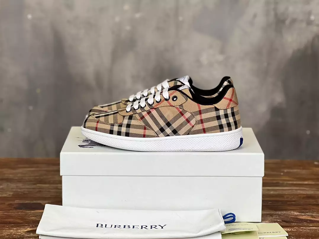 BURBERRY CHECK TERRACE SNEAKERS - BBR093