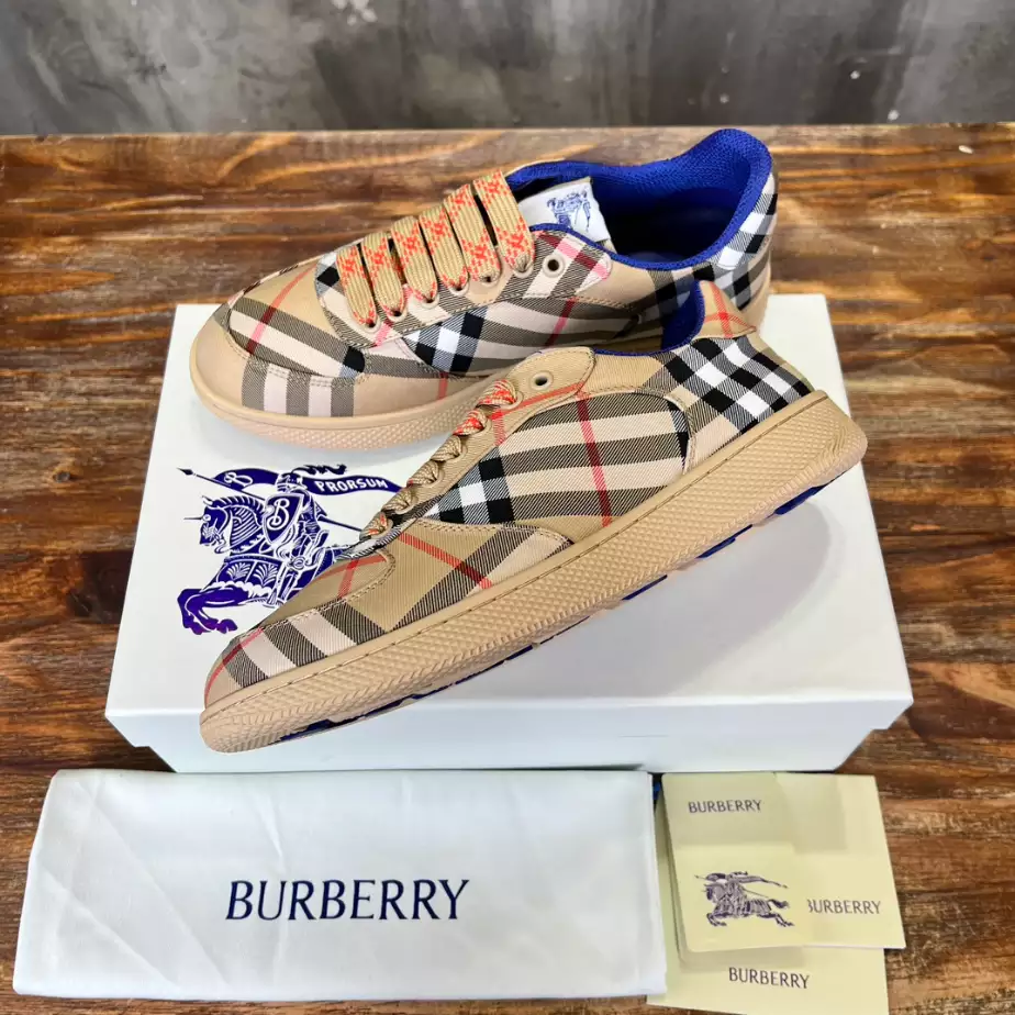 BURBERRY CHECK TERRACE SNEAKERS - BBR094
