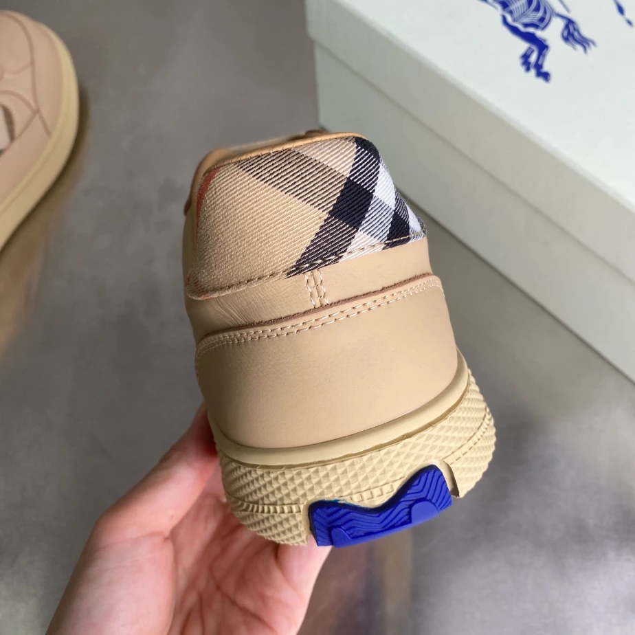BURBERRY LEATHER AND CHECK TERRACE SNEAKERS - BBR036