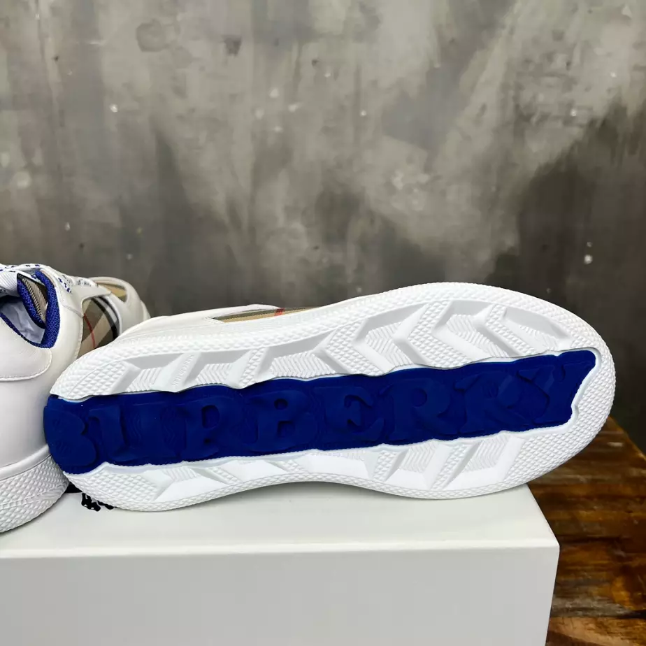 BURBERRY LEATHER AND CHECK TERRACE SNEAKERS - BBR083