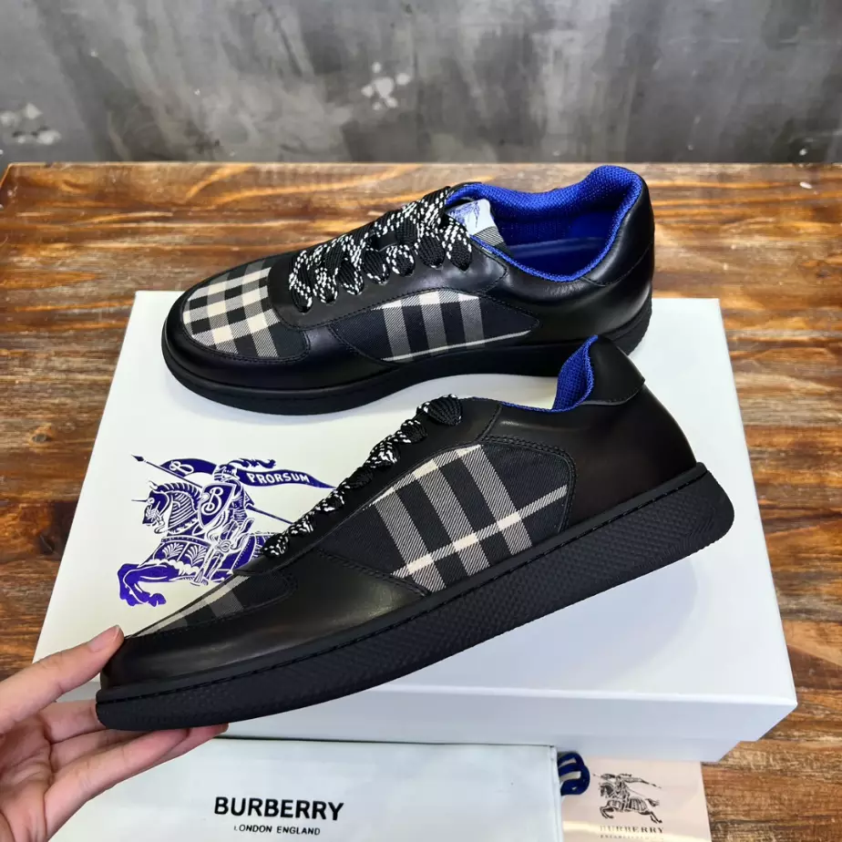 BURBERRY LEATHER AND CHECK TERRACE SNEAKERS - BBR084