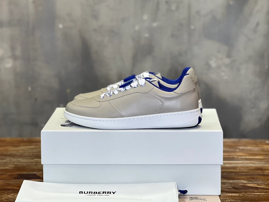 BURBERRY LEATHER SNEAKERS - BBR078