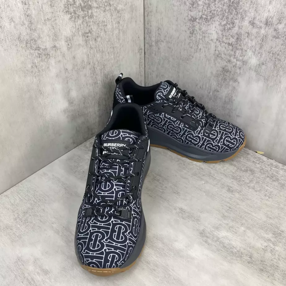 BURBERRY PLATFORM SNEAKERS - BBR059