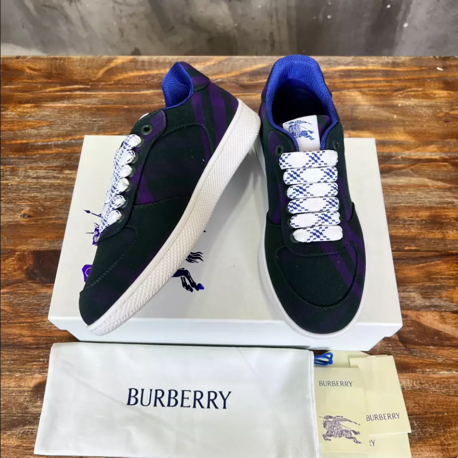 BURBERRY TERRACE SNEAKERS - BBR090