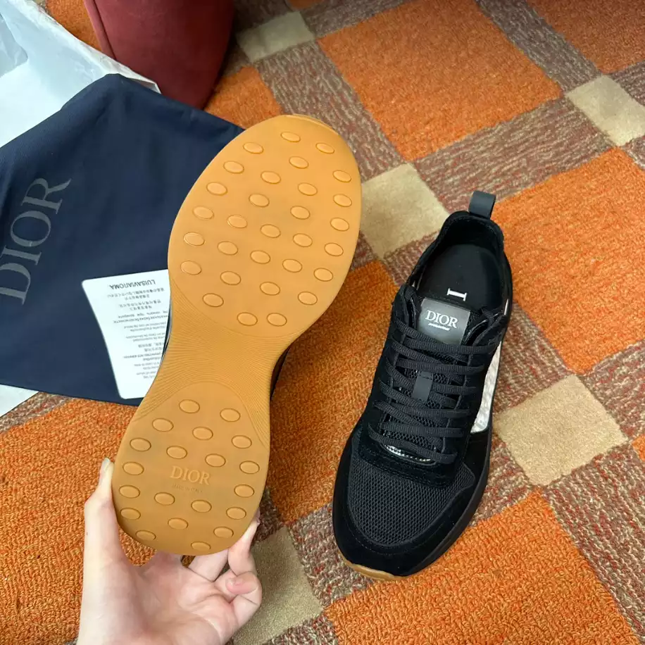 DIOR B25 RUNNER CASUAL SNEAKERS