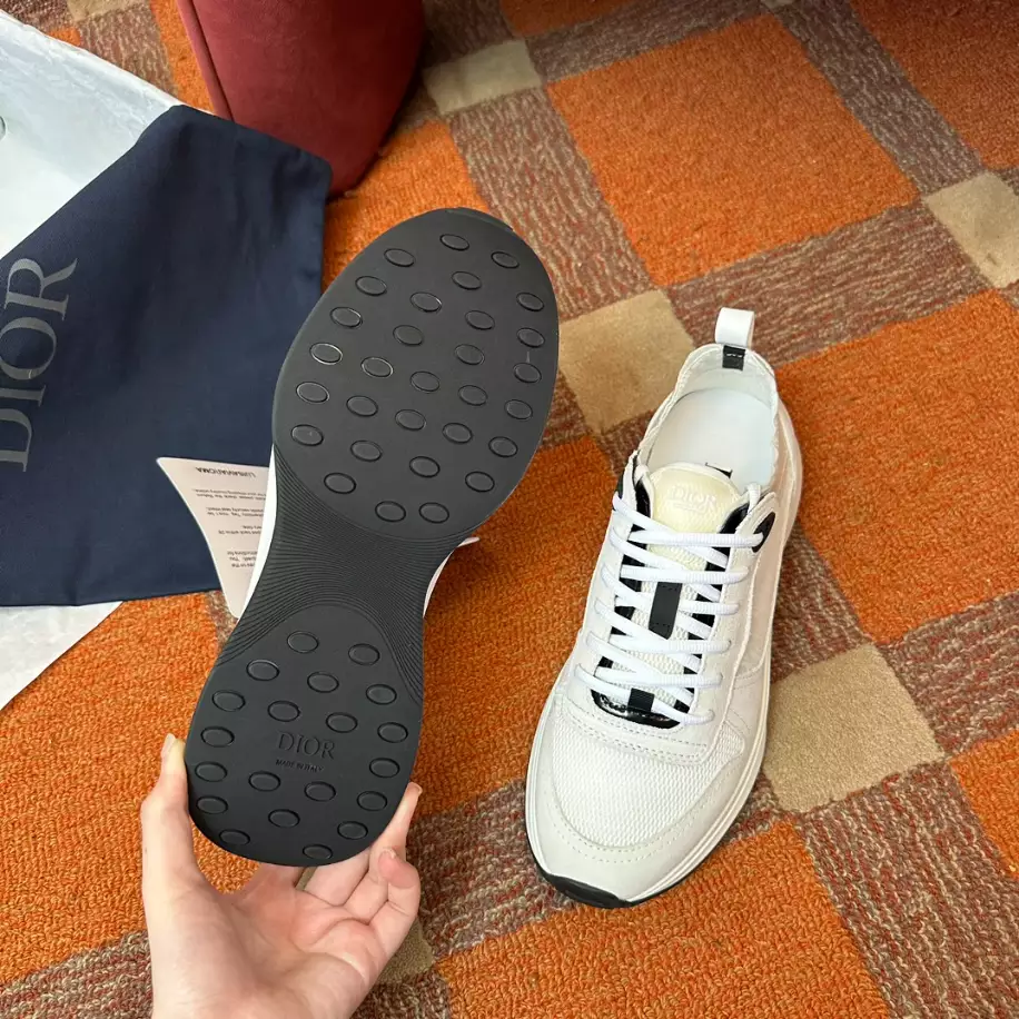 DIOR B25 RUNNER CASUAL SNEAKERS
