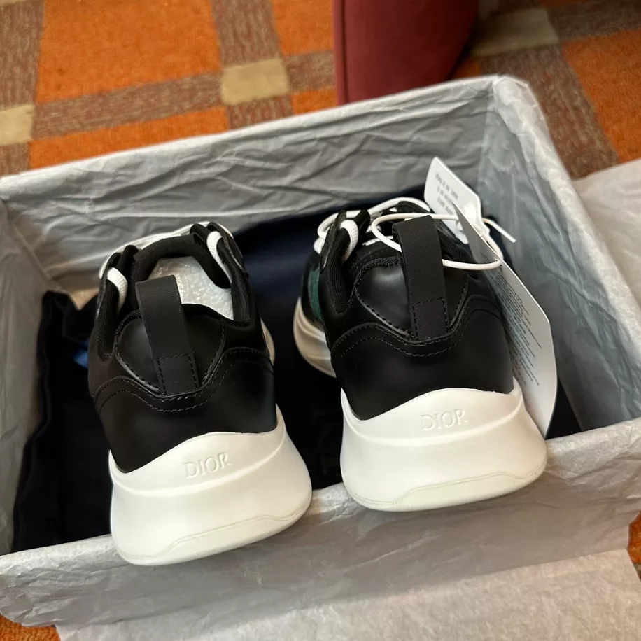 DIOR B25 RUNNER CASUAL SNEAKERS