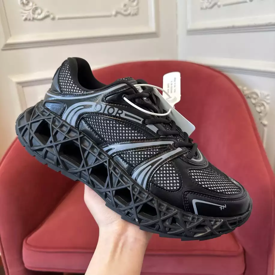 DIOR B35 BLADE COUPLE SNEAKERS