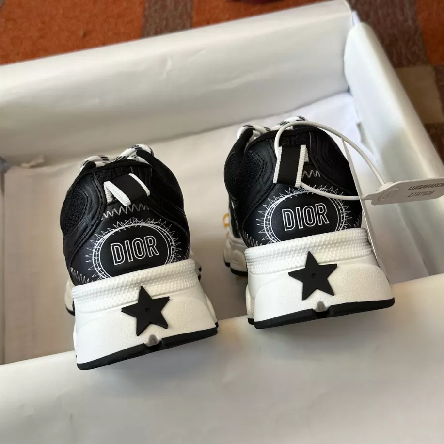 DIOR CHRONO SNEAKERS.