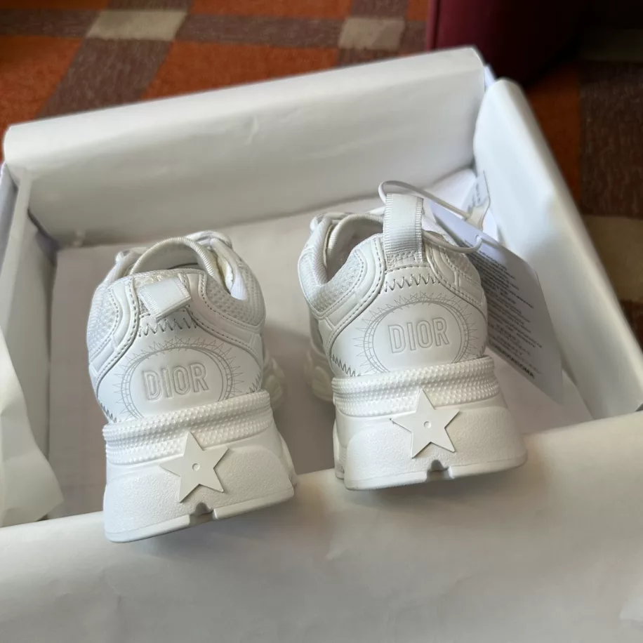 DIOR CHRONO SNEAKERS.