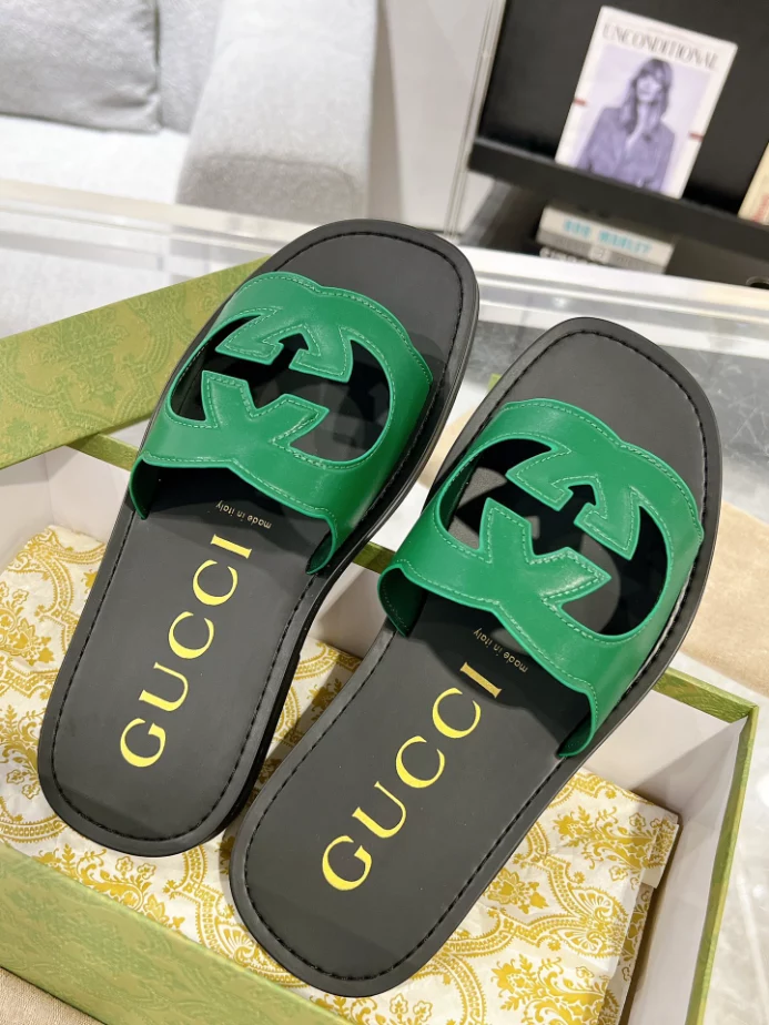 GUCCI MEN'S SLIDE SANDAL - GSL065