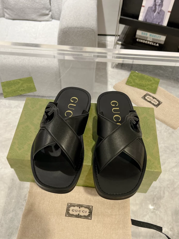 GUCCI MEN'S SLIDE SANDAL - GSL069