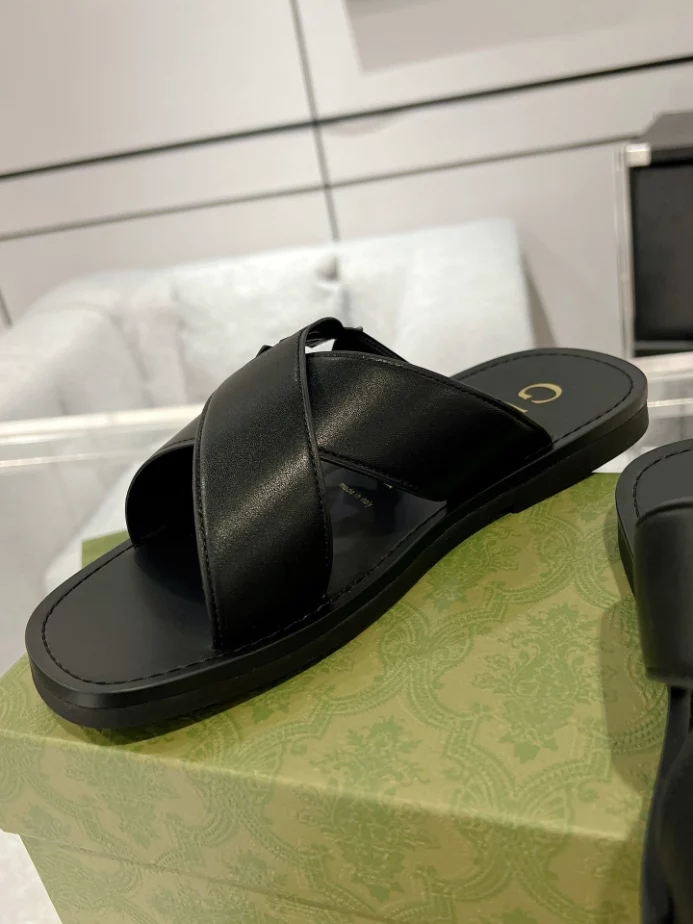 GUCCI MEN'S SLIDE SANDAL - GSL069