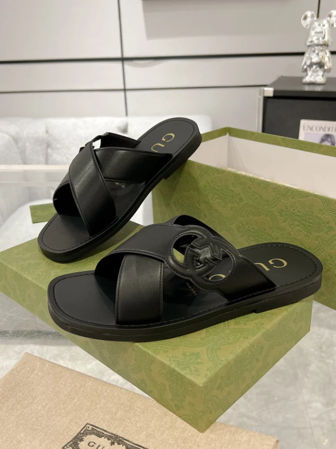 GUCCI MEN'S SLIDE SANDAL - GSL069