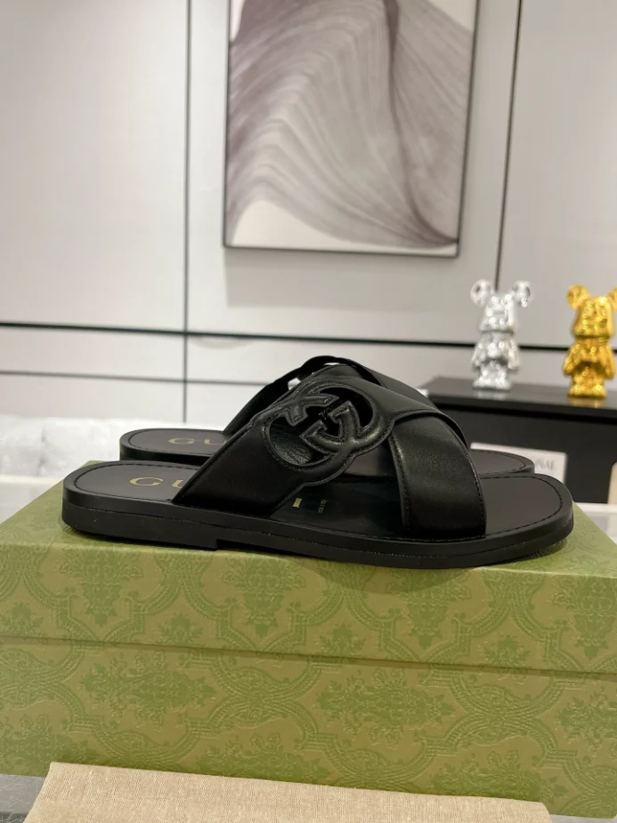 GUCCI MEN'S SLIDE SANDAL - GSL069