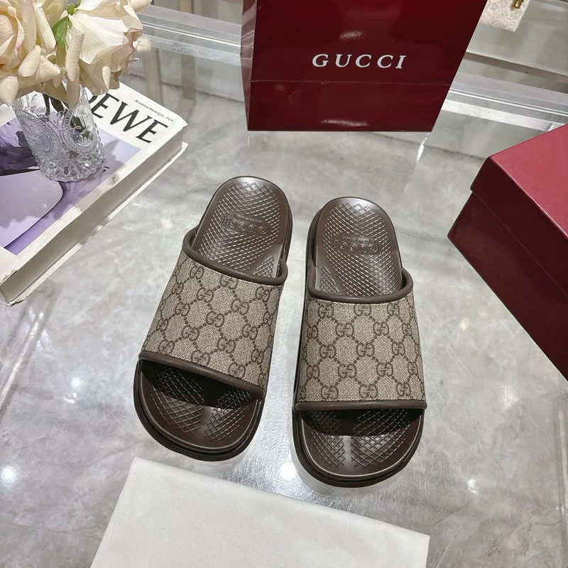 GUCCI MEN'S SLIDE SANDAL - GSL072