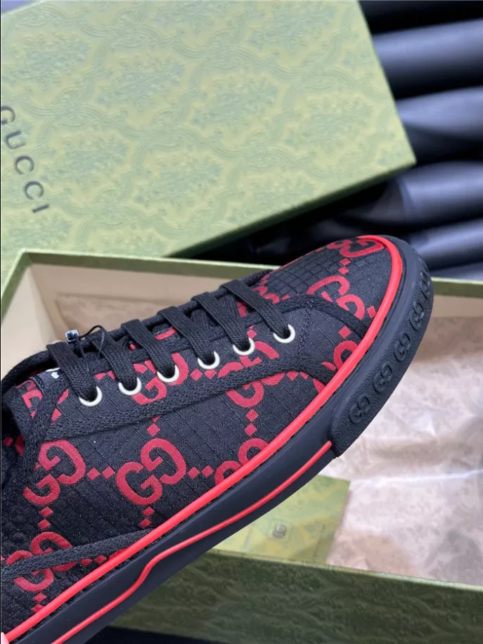 GUCCI SNEAKER