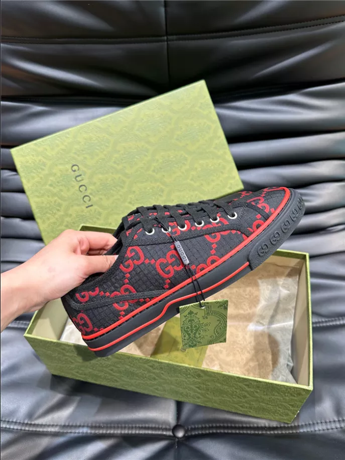 GUCCI SNEAKER