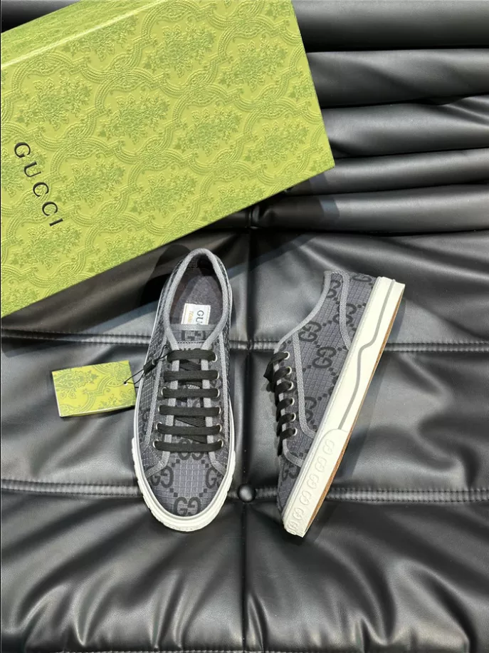 GUCCI SNEAKER