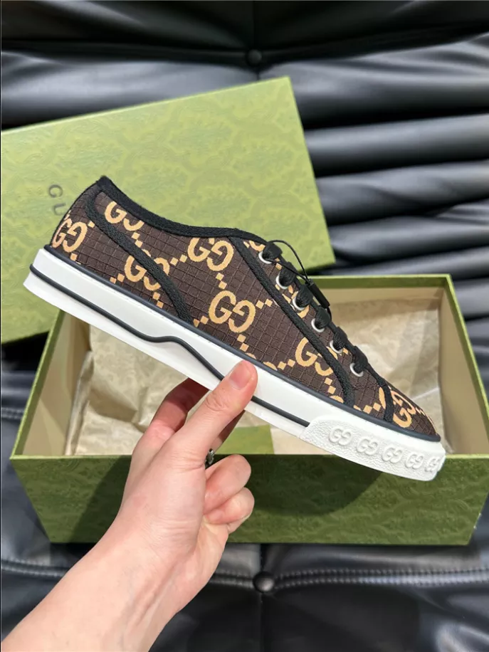 GUCCI SNEAKER