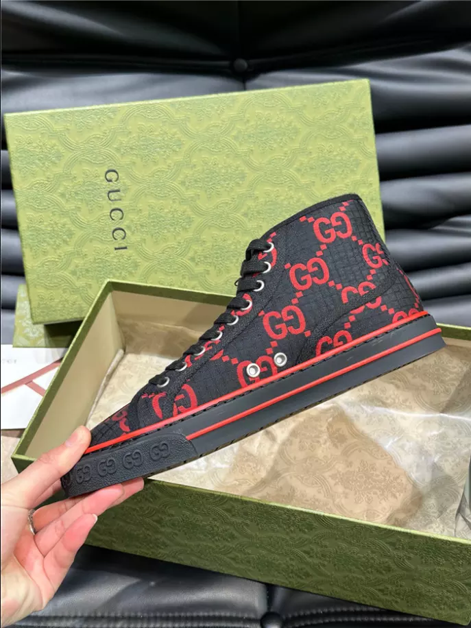 GUCCI SNEAKER