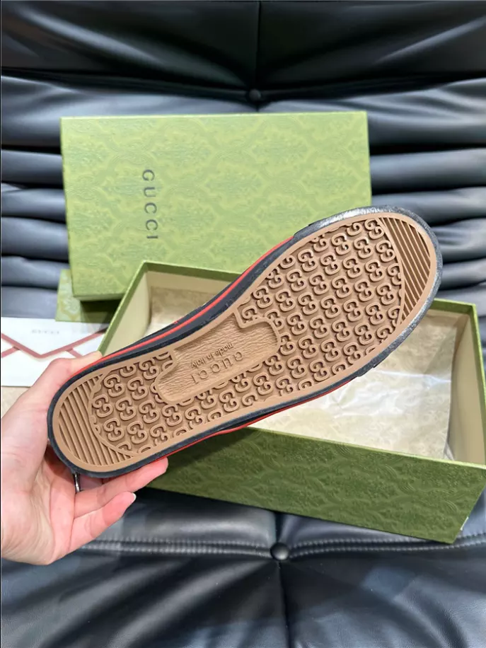 GUCCI SNEAKER