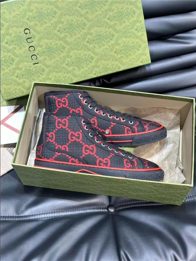 GUCCI SNEAKER