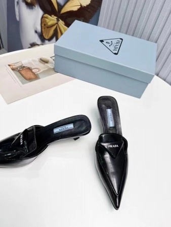 PRADA SABOTS MULES IN BLACK BRUSHED LEATHER - PSD054