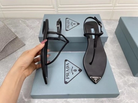 PRADA THONG SANDALS IN BLACK BRUSHED LEATHER - PSD047