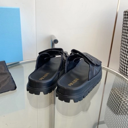 PRADA WOMEN'S SANDALS IN BLACK PADDED NAPPA LEATHER - PSD023
