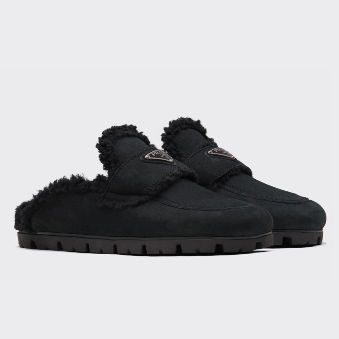 PRADA WOMEN'S SLIPPERS IN BLACK SHEARLING - PSD049