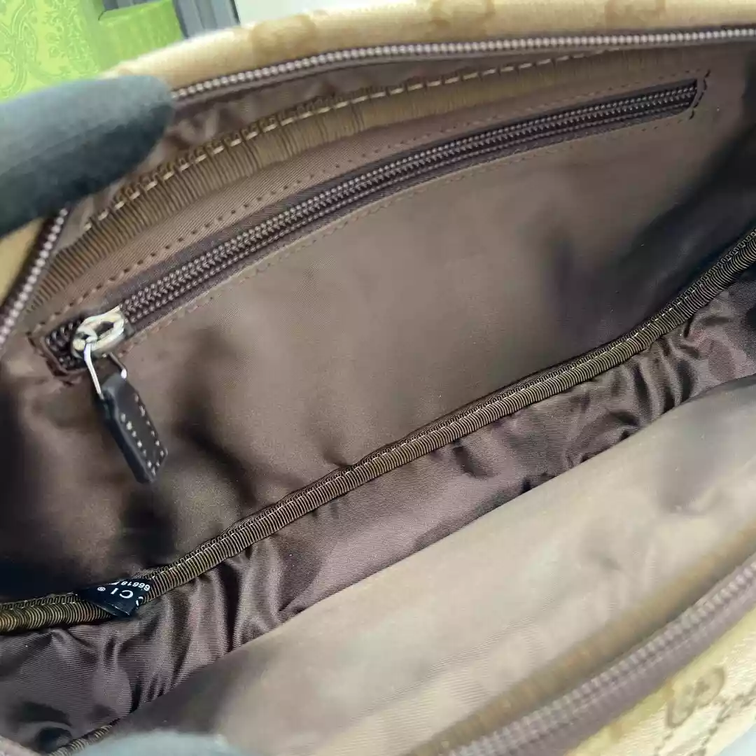 GG jumbo small belt bag in black leather - BG080 GG jumbo small belt bag in black leather