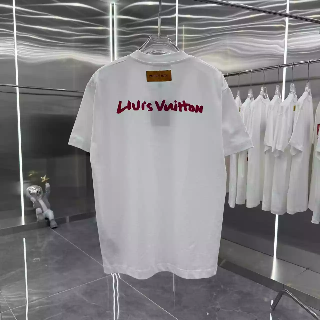 Louis Vuitton White Logo Print T-Shirt - LVTS084 Louis Vuitton White Logo Print T-Shirt