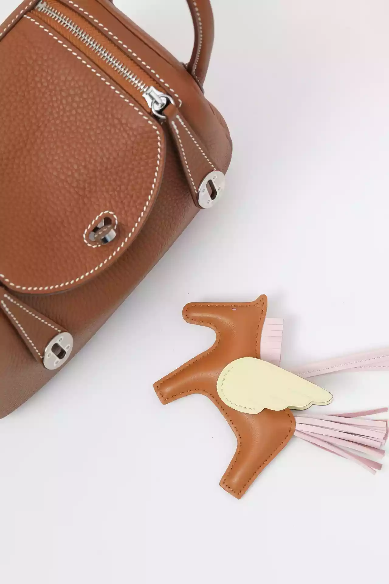 Hermès Gold Clemence Mini Lindy II Palladium Hardware - HW190 Hermès Gold Clemence Mini Lindy II Palladium Hardware