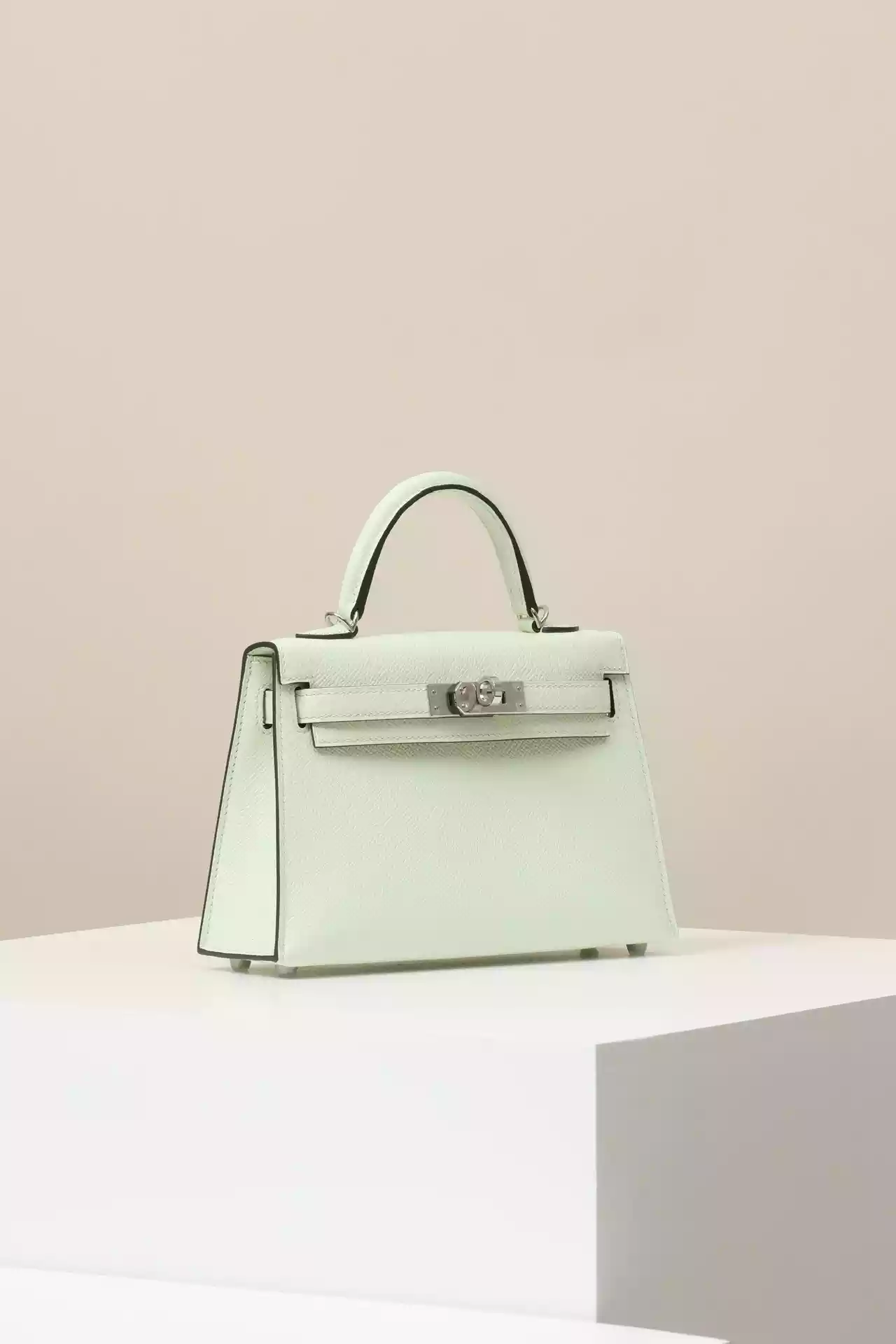 Hermes Epsom Kelly 20 Handbag in Vert Fizz - HW195 Hermes Epsom Kelly 20 Handbag in Vert Fizz