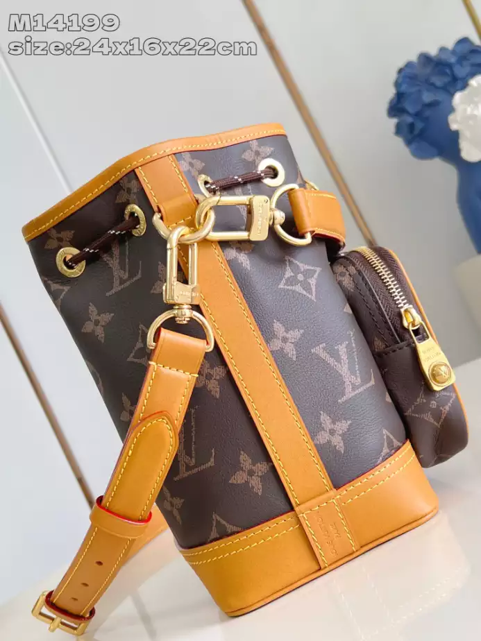 CARGO BAG BROWN MONOGRAM CANVAS M14017 - LW422 DISCOVERY BACKPACK PM SKY BLUE MONOGRAM CANVAS