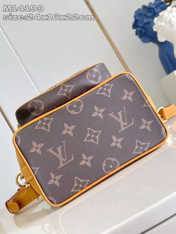 CARGO BAG BROWN MONOGRAM CANVAS M14017 - LW422 DISCOVERY BACKPACK PM SKY BLUE MONOGRAM CANVAS