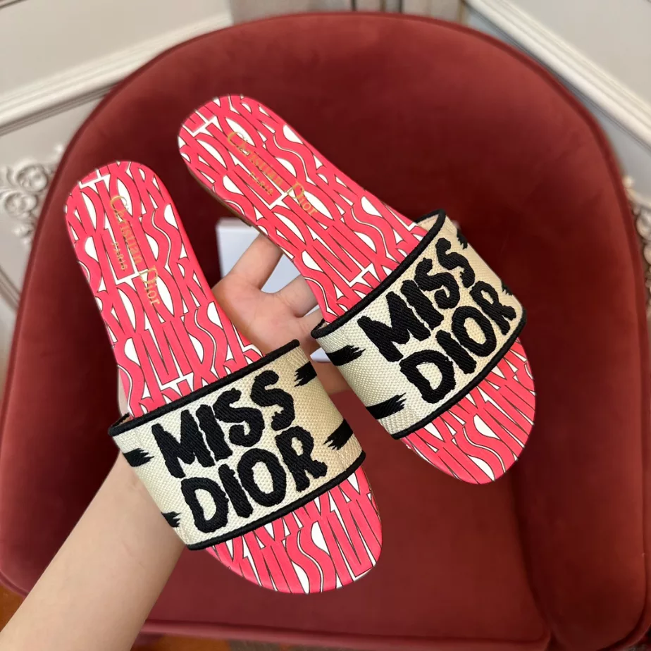 DIOR DWAY SLIDE - DS027